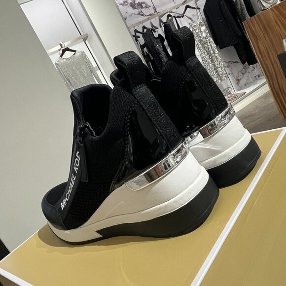 MICHAEL KORS Willis Stretch Knit Trainer (Size 6~6.5) - Picture 7 of 8